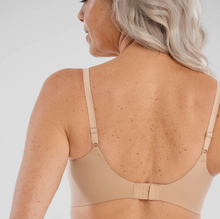 Load image into Gallery viewer, Scarlet Plunge in Sand