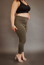 Load image into Gallery viewer, Dark Olive Fast Track Legging