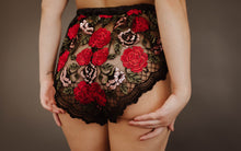 Load image into Gallery viewer, Roses High-Waisted Short