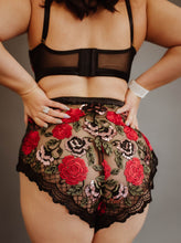 Load image into Gallery viewer, Roses High-Waisted Short