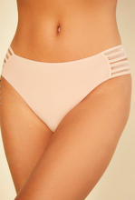 Load image into Gallery viewer, Tempo Strappy Boyshort (Sette)