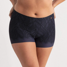 Load image into Gallery viewer, Mid-Rise Girlshort (Digital Lace)