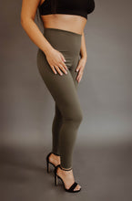 Load image into Gallery viewer, Dark Olive Fast Track Legging

