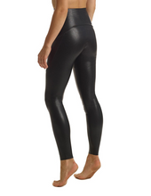 Load image into Gallery viewer, Faux Leather Pocket Legging (Black)
